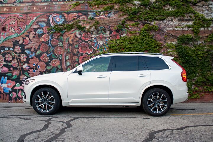 2016 Volvo XC90 T6-24