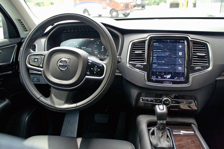 2016 Volvo XC90 T6-1