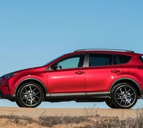 2016 Toyota RAV4 SE Review | AutoGuide.com