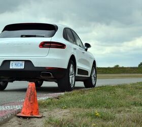 2017 Porsche Macan Review | AutoGuide.com