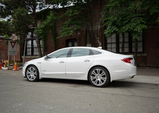 2018 buick lacrosse avenir review