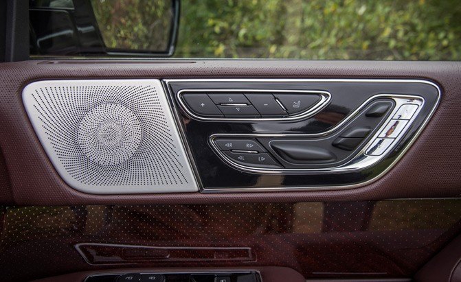 2018 lincoln navigator black label review