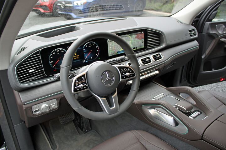 2020 Mercedes-Benz GLE Review | AutoGuide.com