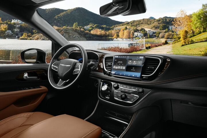 The interior of the 2021 Chrysler Pacifica Pinnacle model includes a new integrated Ultra console, the all-new Uconnect 5 system with a 10.1-inch touchscreen that delivers the largest standard touchscreen in its class and new accent points, including Caramel Nappa leather seats and a Mid-century Timber Hydro bezel.