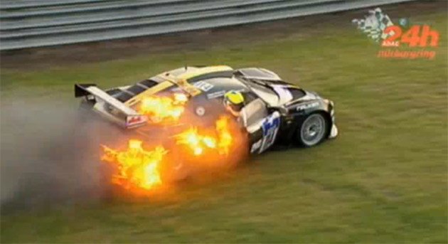 driver jumps out of burning lotus exige at 24 hours of nurburgring video inside