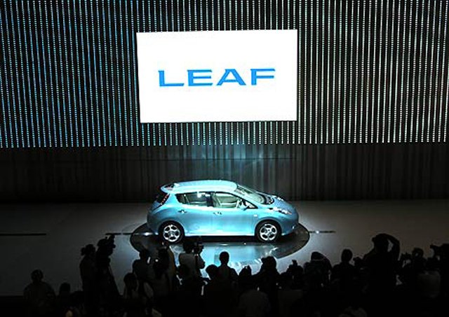 Nissan Leaf To Weigh In The Same As A Chevrolet Volt (Insert Corny Boxing Joke Here)