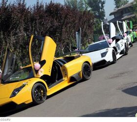 Chinese Wedding Party Convoy Includes a Dozen Lamborghinis