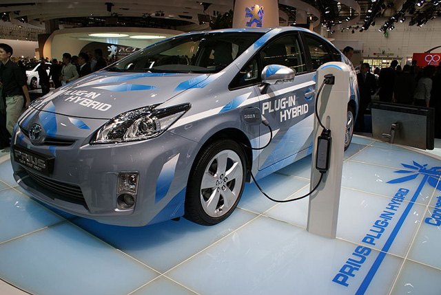 toyota prius plug in hybrid gets 62 mpg but takes 215 000 miles to break even