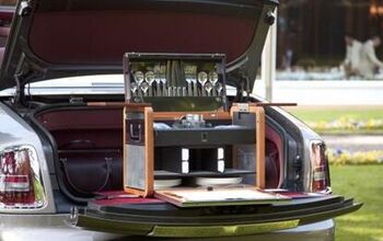 Eat Out of the Trunk With Rolls-Royce's Bespoke Picnic Set