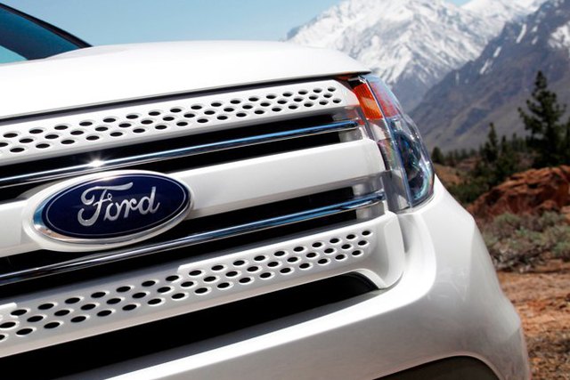 Ford Explorer Grille Revealed After Getting 30,000 Fans On Facebook (STOP THIS MADNESS)