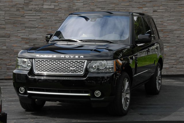 2011 Range Rover Autobiography Black Limited Edition Bows