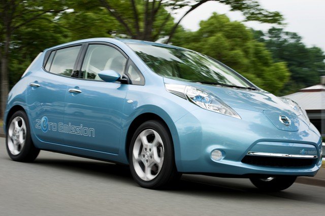 Survey: Canadians More Likely Than Americans to Buy Electric Cars