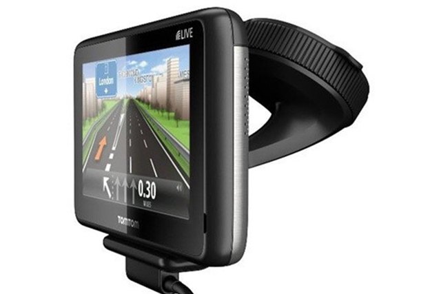 new tomtom go live 1000 model requires a light touch