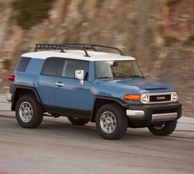 Toyota FJ Cruiser Gets Trail Teams Special Edition Model for 2011