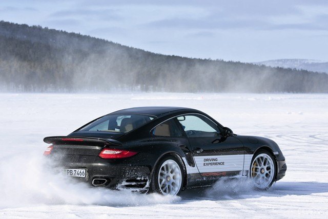 Porsche Offers Camp4 Canada "Never Hibernate" Winter Driving Program