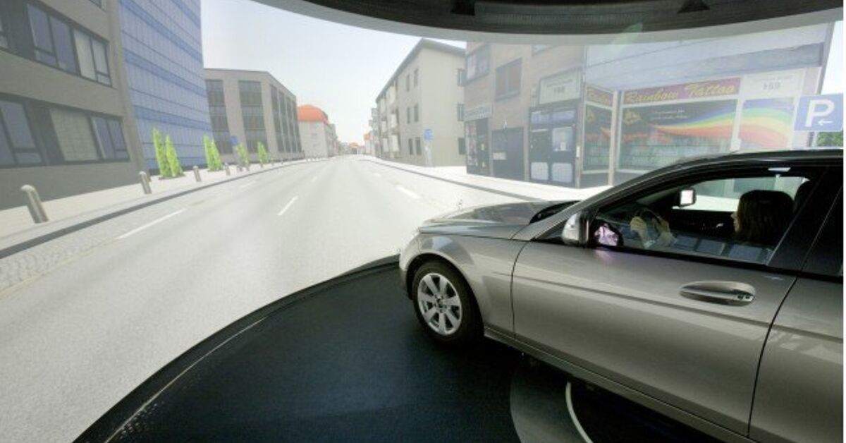 Mercedes-Benz Uses New High-Tech Simulator To Test Cars | AutoGuide.com