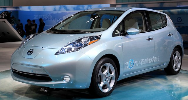 nissan leaf begins production today 250 000 to be built by 2012