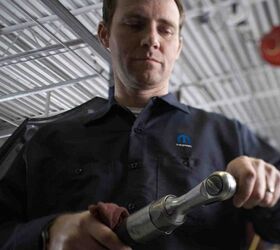 Chrysler to Expand Quick Lube Service Centers to Improve Service, Increase Profits