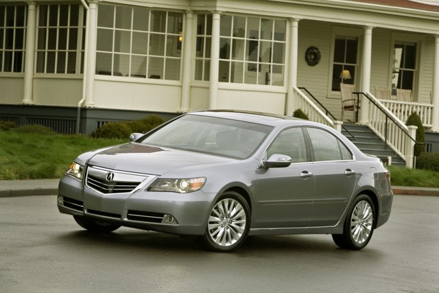 2011 Acura RL Refreshed For A Dwindling Audience