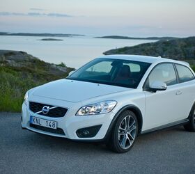 Volvo XC30 Crossover Planned to Rival BMW X1, Audi Q3