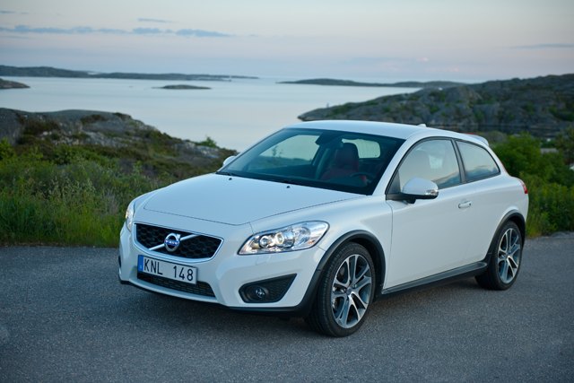 volvo xc30 crossover planned to rival bmw x1 audi q3