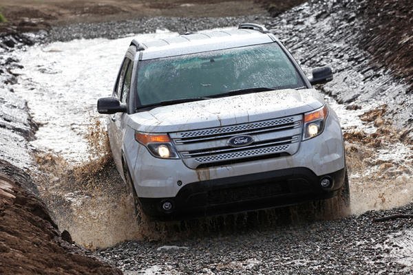 2011 Ford Explorer Is North American Truck Of The Year [Video]
