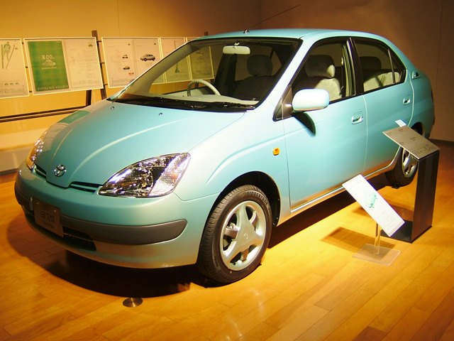 Toyota Prius With 200,000 Miles Delivers Identical Fuel Economy Ten Years Later