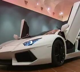 Lamborghini Aventador Assembled Inside Museum [Video]