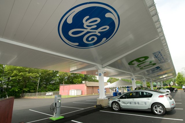 GE Introduces Solar Powered Carport To Electric Cars
