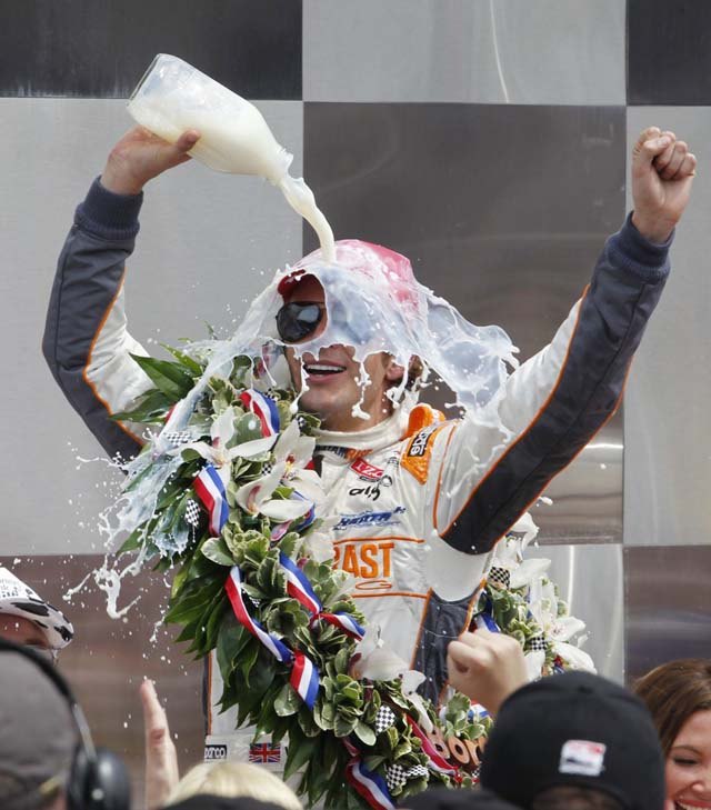wheldon takes home 2 6 million after spectacular indy 500 win video