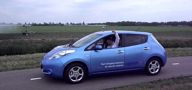Dutch Duo Drives 779 Miles in 24 Hours in a Nissan Leaf [Video]
