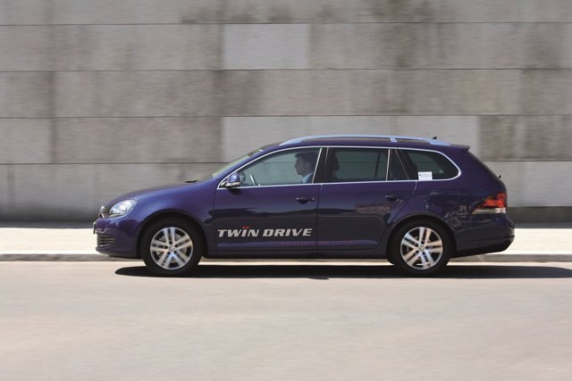 VW Golf Twin Drive Plug-In Hybrid Prototype Begins Testing Ahead of 2013 Launch