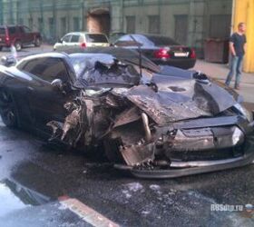 Nissan GT-R Crashes Into a Line of Parked Cars in Moscow [Video]