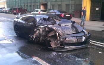 Nissan GT-R Crashes Into a Line of Parked Cars in Moscow [Video]