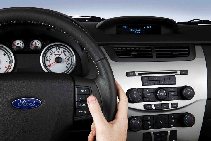 Ford Tests Live Operators for Sync