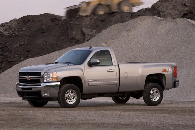 GM May Add 8-Speed Automatic, Turbo Engine To 2014 Full-Size Trucks