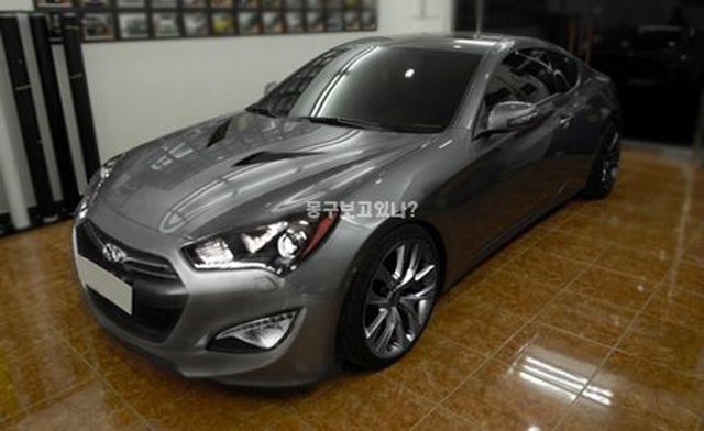 2013 Hyundai Genesis Coupe Spy Photo Shows Off Veloster Nose