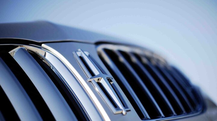 2012 Lincoln MKX: Industry-first customer-focused technology, uncompromised craftsmanship, top safety ratings, best-in-class horsepower and outstanding fuel economy make the 2012 Lincoln MKX a standout among premium midsize utilities. (6/20/2011)