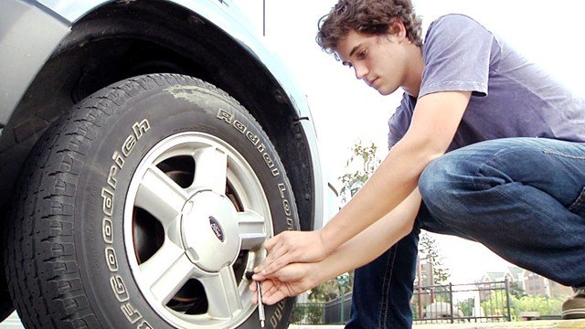 bendix brakes finds teens don t know much about car safety