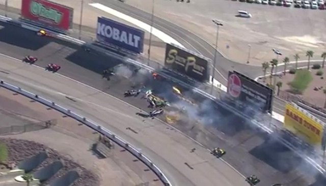 15 Car Crash at Las Vegas IndyCar Season Finale is Spectacularly Terrifying [Video]