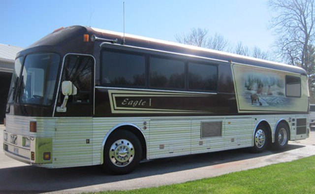 willie nelson s tour bus is up for auction in toronto
