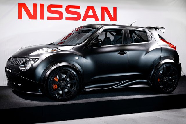 Nissan Juke-R Revealed in New Matte-Black Body