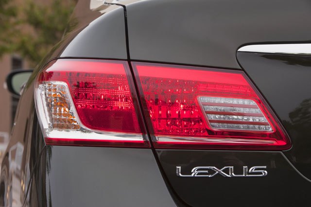 2013 Lexus ES to Make Buick LaCrosse "Laughable" Says Exec