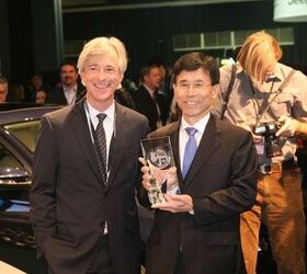 Hyundai Elantra Wins North American Car of the Year: 2012 Detroit Auto Show