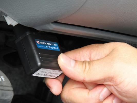 new device enforces restricted in car cell phone use