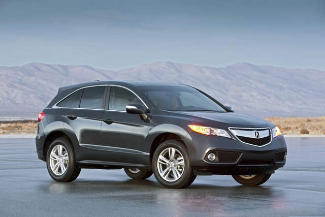 2013 acura rdx targets a new crowd 2012 chicago auto show