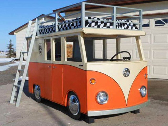 Volkswagen Bus-Style Bunk Bed a Dream Come True