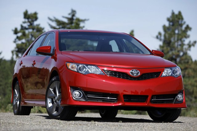 Southeast Toyota Offers College Students a $1,000 Rebate
