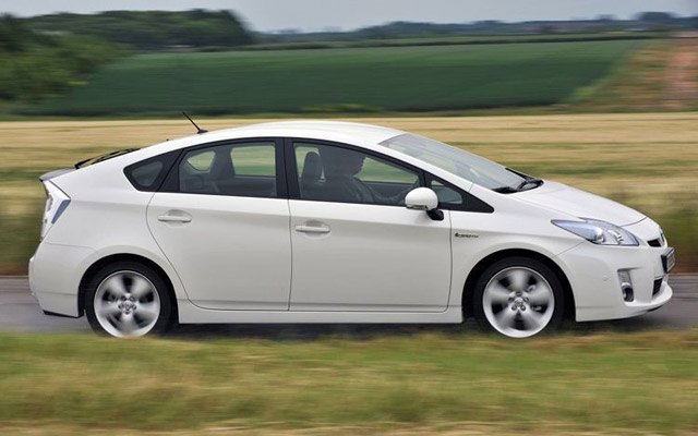 Toyota Prius, Honda Fit Top Japan's Best Selling Car List