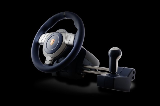 Vibrating Steering Wheel Reduces Driving Distractions